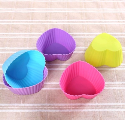 สีสันมัฟฟินซิลิโคนมัฟฟินถ้วยถาดต่อต้านแบคทีเรีย 6.8 * 5 * 3 ซม