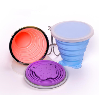 ถ้วยกีฬาซิลิโคนพับได้เกรดอาหาร BPA ฟรีพร้อมเชือกเส้นเล็กยาว